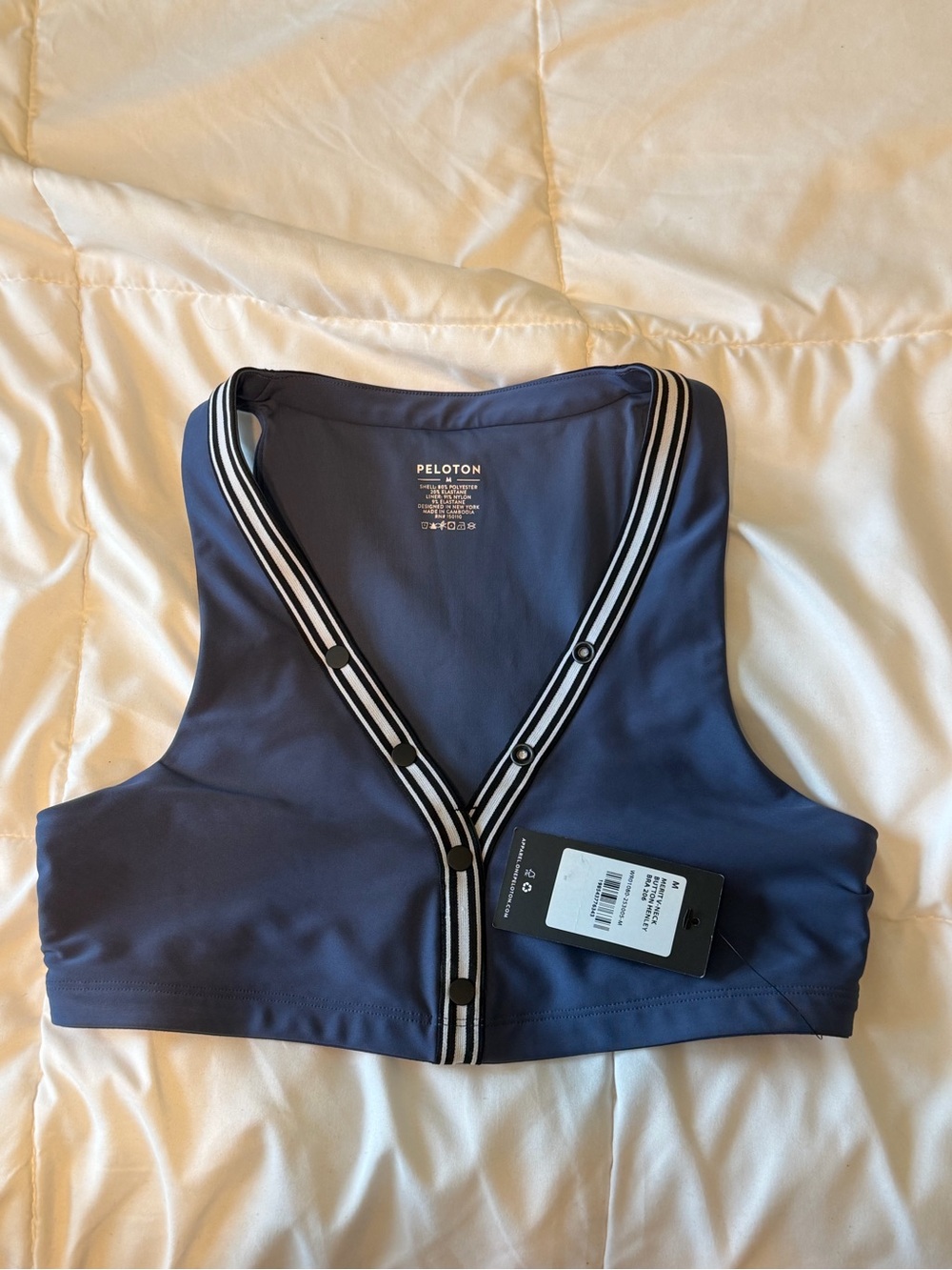Peloton Merit V-Neck and Leggings size medium